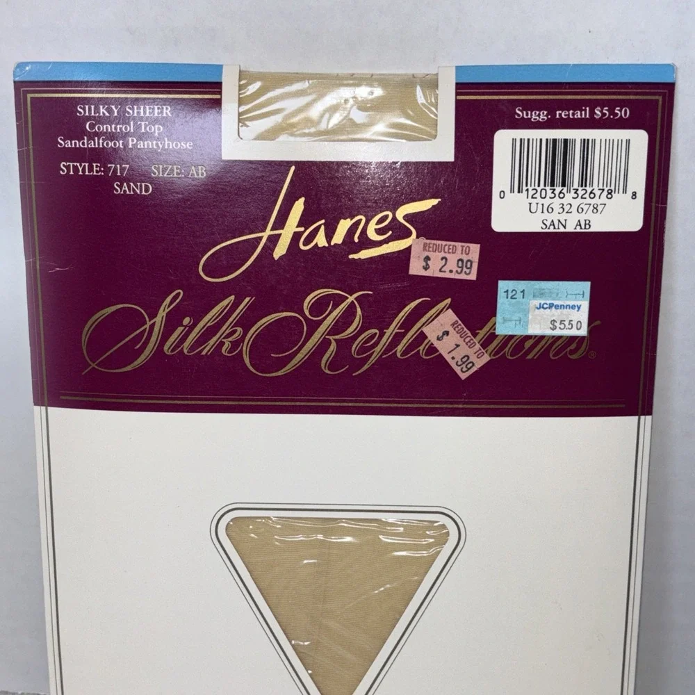 Vintage Hanes Silk Reflections Pantyhose AB Control Top Sand Color Style 717 NEW